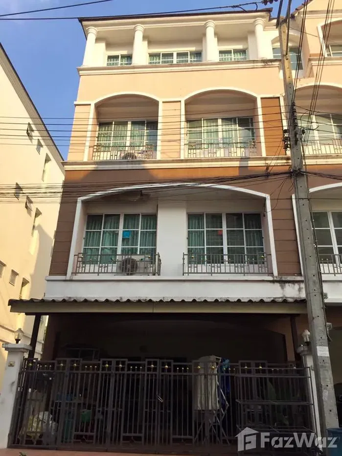 picture 6 Bedroom Townhouse for sale in Lat Phrao, Bangkok - 1/44
