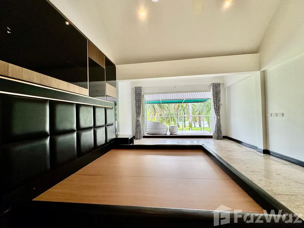 picture 3 Bedroom Villa for sale at Loch Palm Golf Club - 33/34