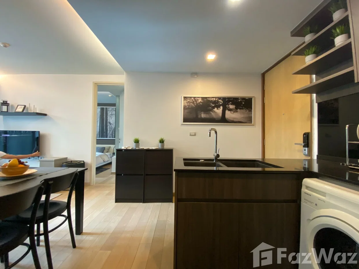 รูป คอนโดให้เช่า 2 ห้องนอน ในโครงการ เวีย 49 1736016 - รูปที่ 2/7