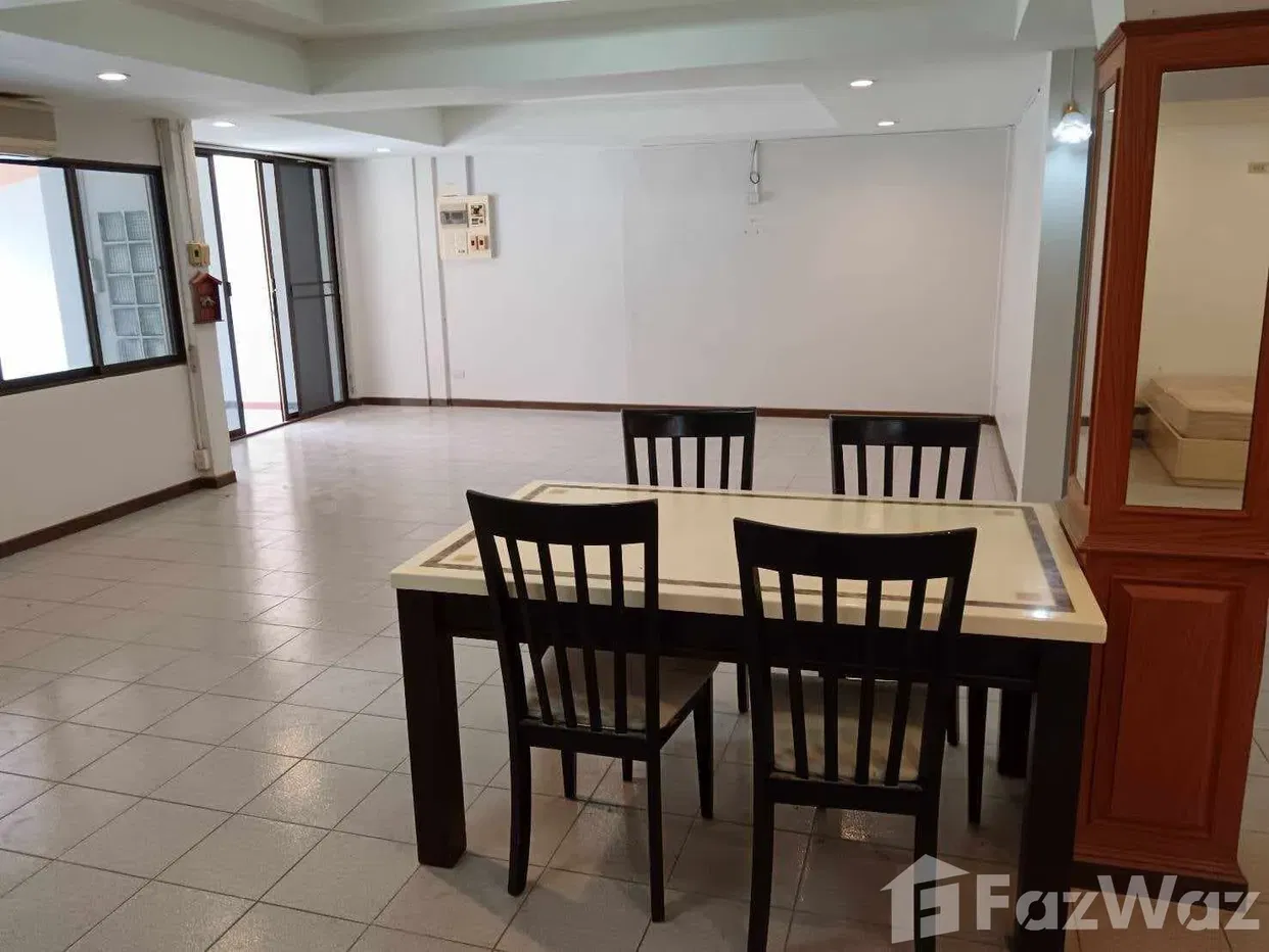 picture Karat Village for sale - 17/18