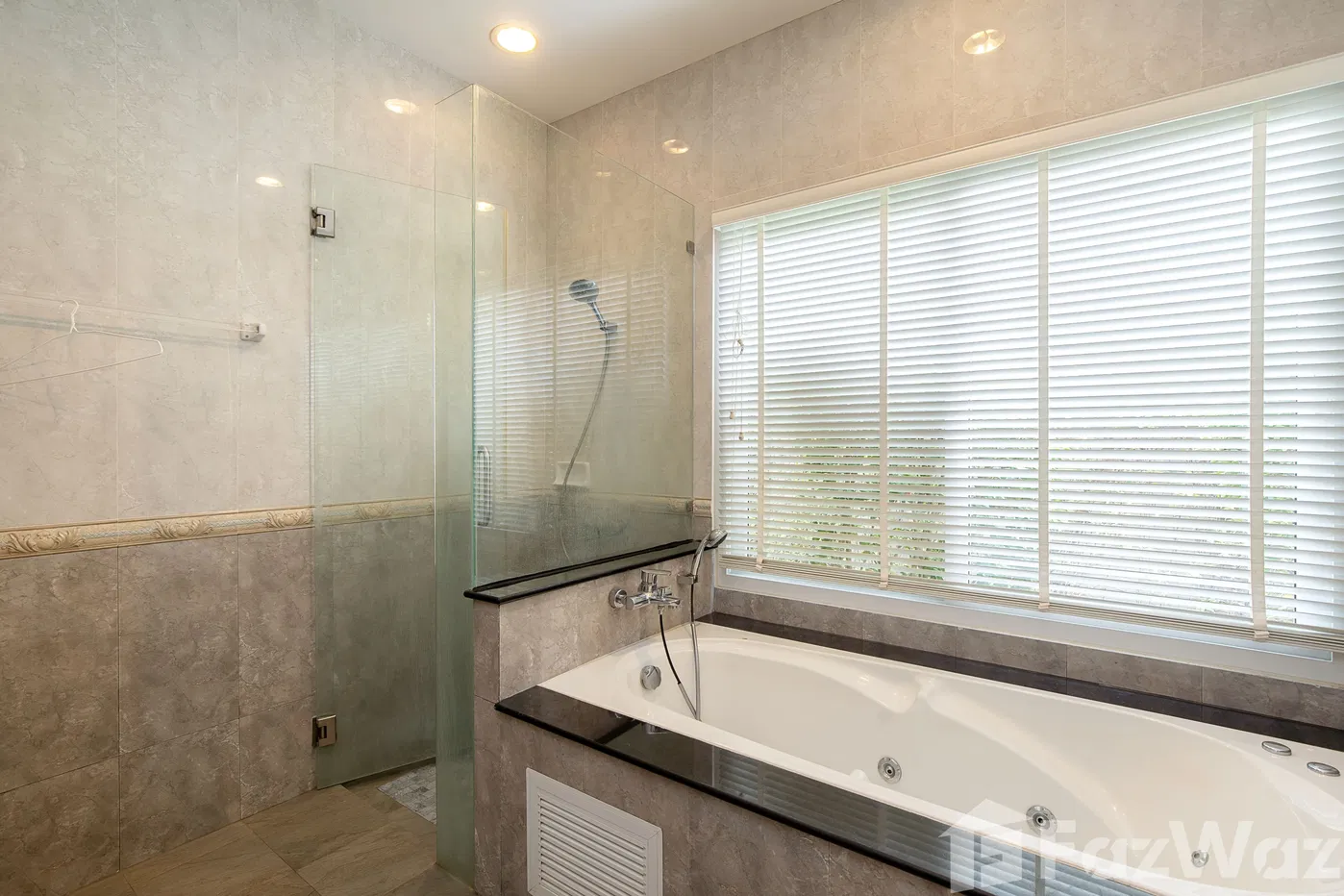picture Luxury Vintage 3BR Villa with Pool, Garden & Bathtubs - 21/68
