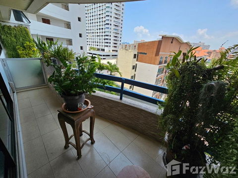 Condo next to Jomtien Beach, Dongtan Curve. 180 degree sea