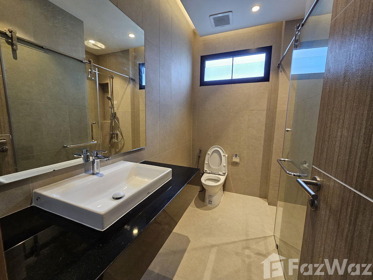 picture 4 Bedroom Villa for Rental at Nimman Village 1945046 - 10/19