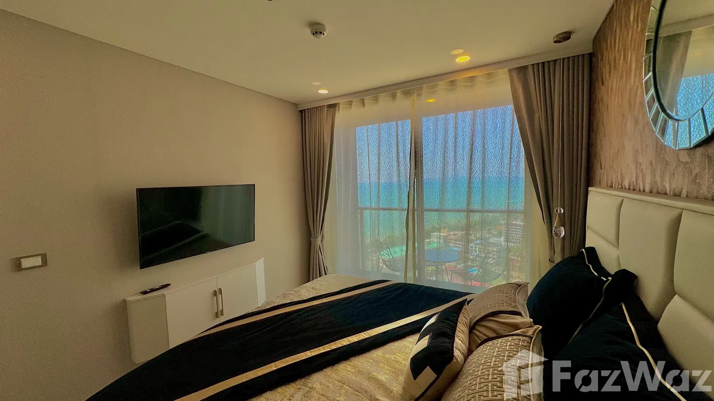 picture Gorgeous city and sea view - 10/18