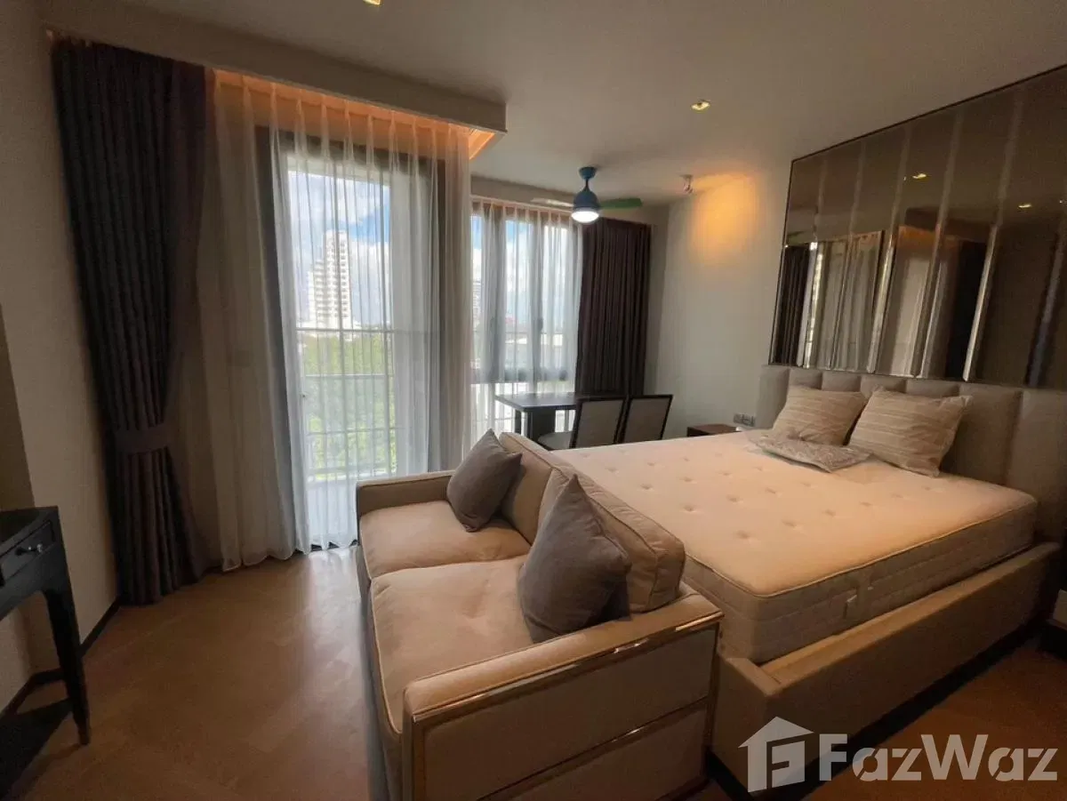 picture The Reserve Sukhumvit 61 Luxury Condo Near Ekamai for sale - 1/8