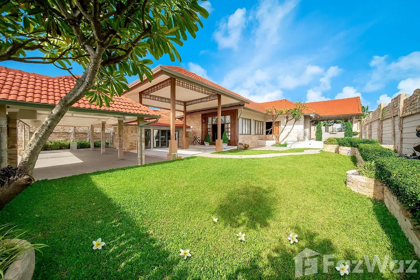 picture 4 Bedroom Villa for sale at Pattaya Hill Village 1 - 2/34