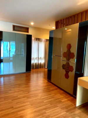 Townhouses for rent Golden Place Rama 9 : Townhouse for rent, Baan Klang Muang Urbanian Rama 9-Ladprao