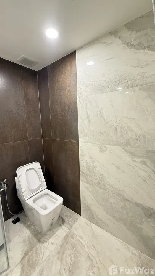 picture Two Bedrooms Condo For Sale & Rent - 13/28