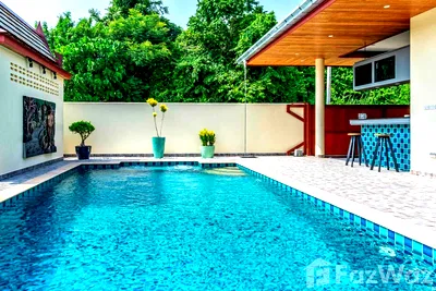 Houses for sale Wiset Road Phuket : 3 Bedroom Villa for sale in Rawai, Phuket