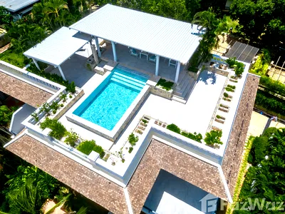 Condos for sale : Stunning beachfront penthouse with a private pool and 3 bed