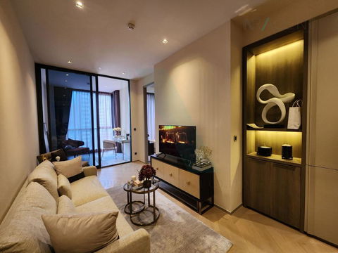 📌Exclusive!📌 For Rent Condo THE RESERVE SATHORN Building 1, Floor 11,1 bed room, Room size 57.00 sqm