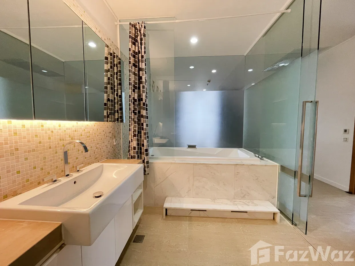 picture Northpoint Corner room for Sale - 12/14
