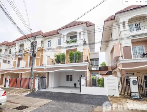 3 Bedroom Townhouse for sale in Chalong, Phuket