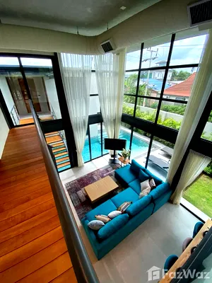 Houses for sale Phuket : Modern Pool Villa in Exclusive River House Residence