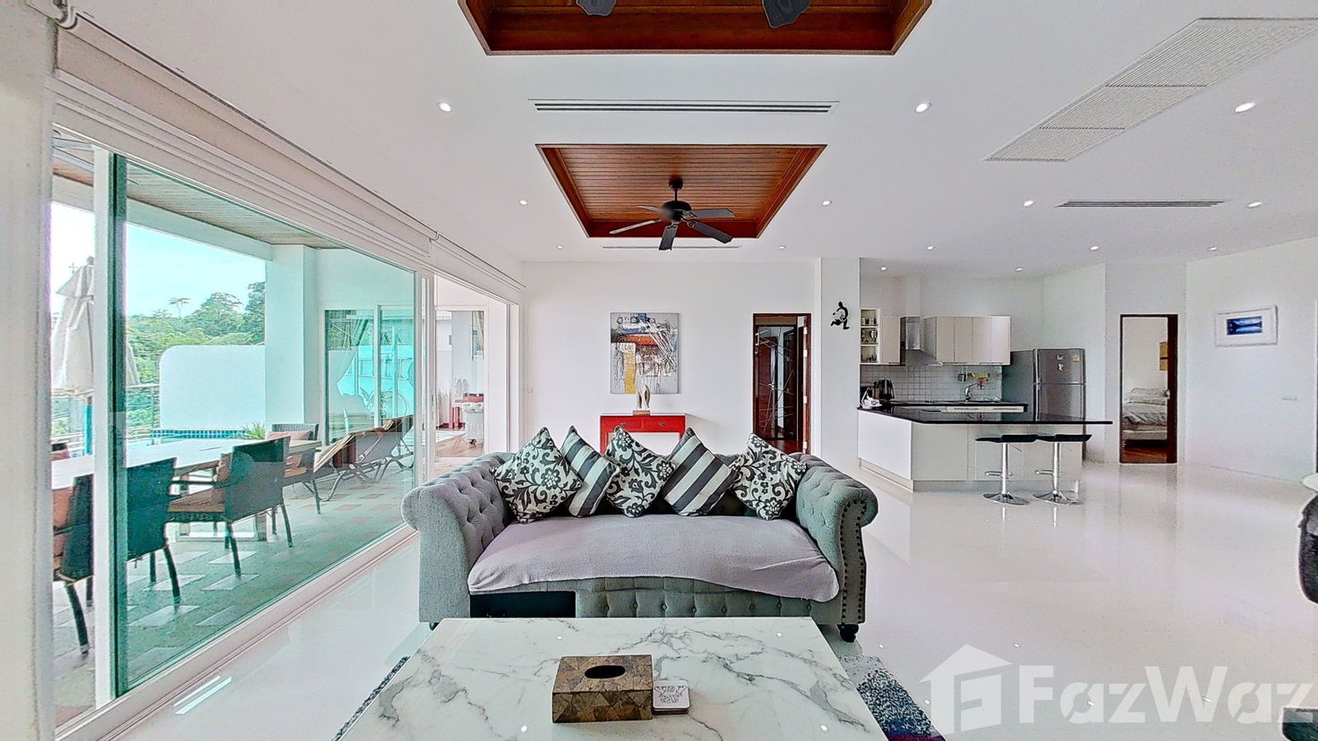 picture Stunning Sea View Pool Condo - 4/19