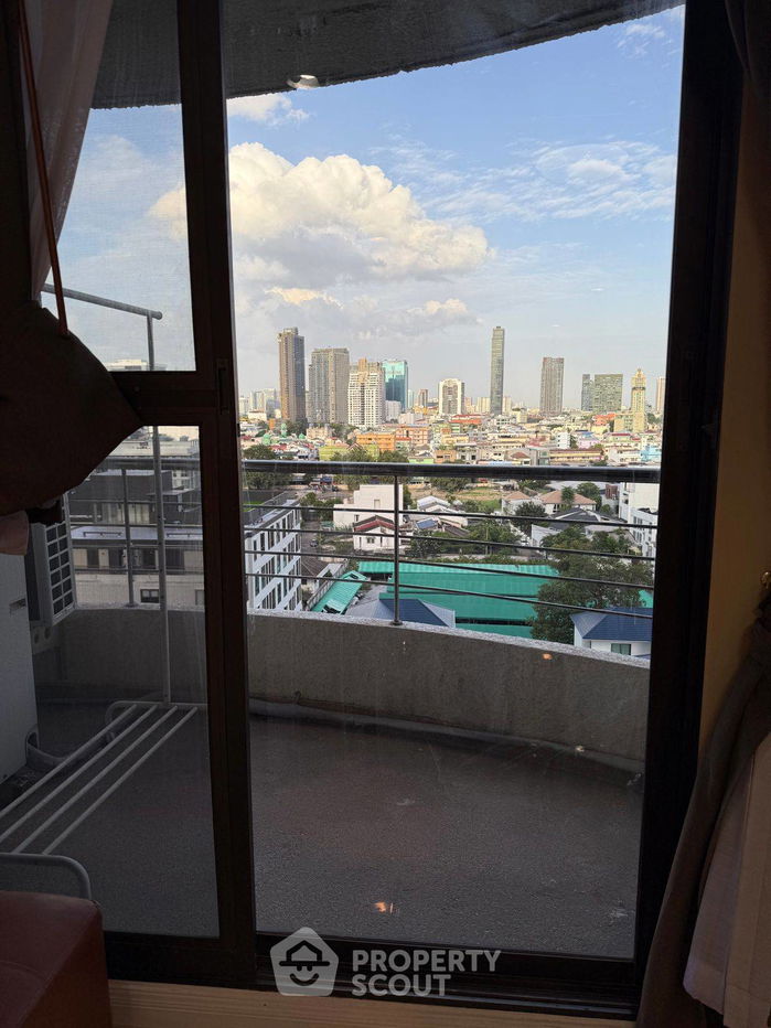 picture 2-BR Condo at Supalai Place Sukhumvit 39 near BTS Phrom Phong (ID 2252057) - 18/19