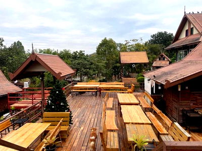 Land for sale Ban Bueng District Office  : Land for sale with buildings, restaurant business, Ban Nong Kla, Mueang Chonburi