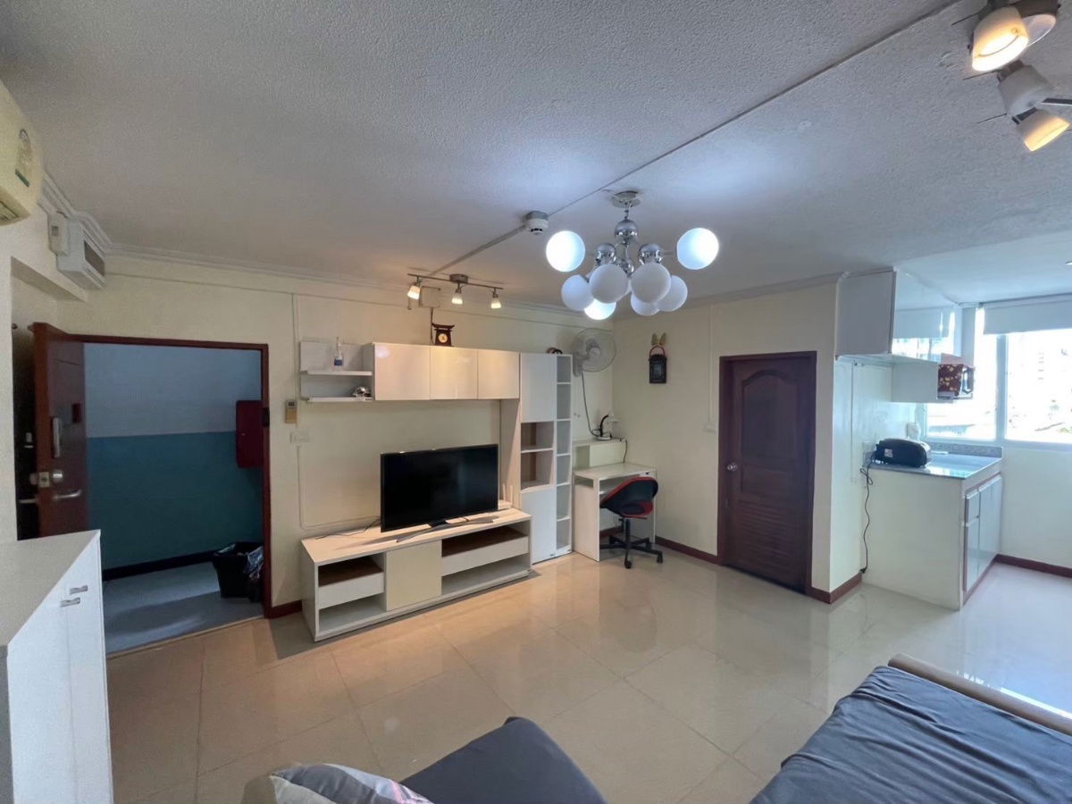 picture OMG114  < Available 1-Sep-25 > Nice 2 Bedroom + Cheap RENT @ [ Ratchathewi Tower ] - 1/10