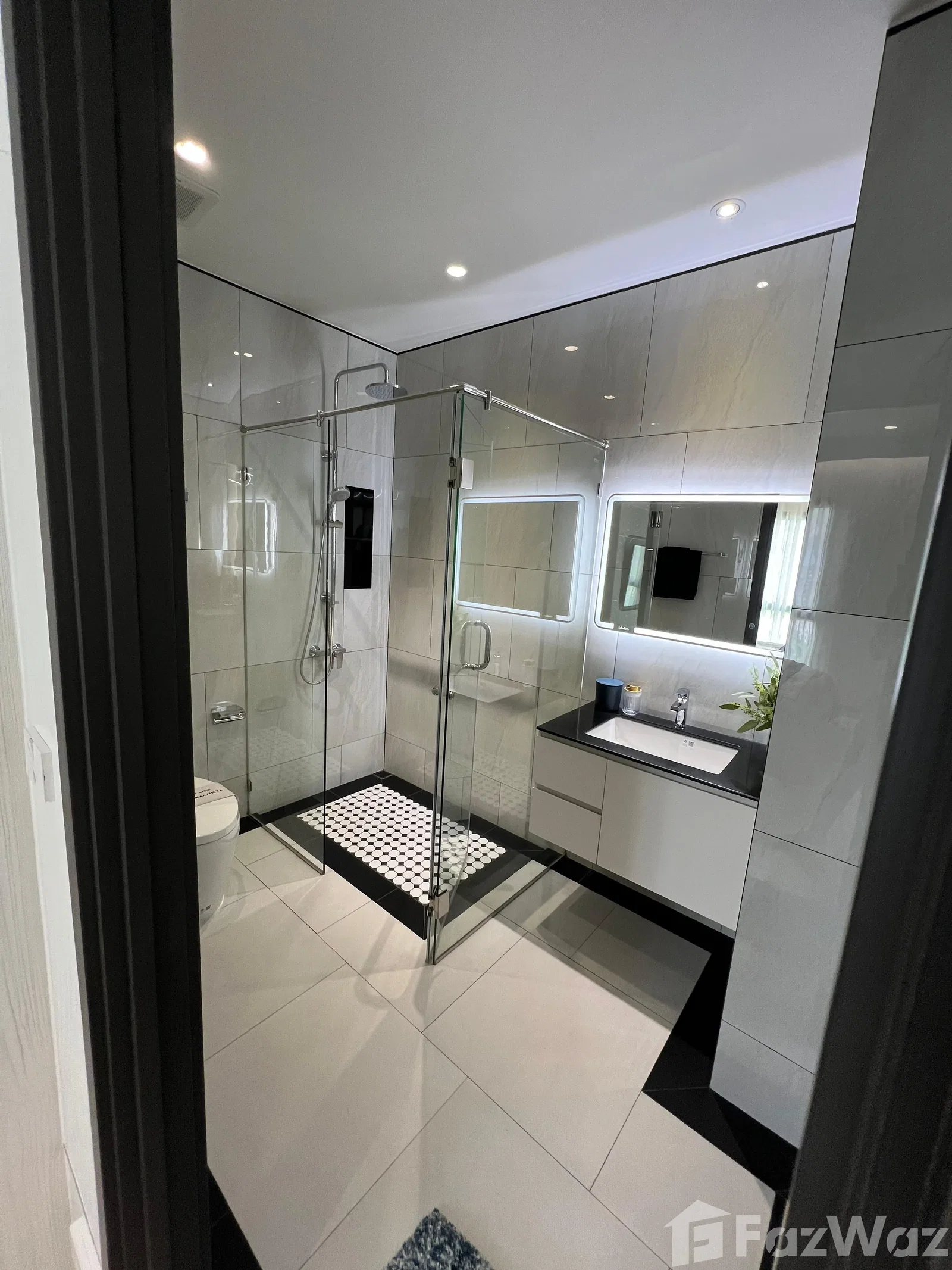 The Title Legendary 2 bedroom 2 bathroom 5349069 - image 6