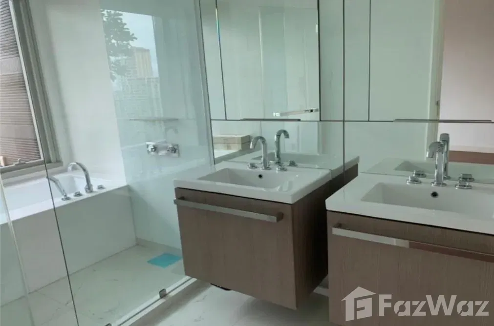 picture 🏙️ For Sale: Luxury Duplex at 185 Rajadamri - 6/13
