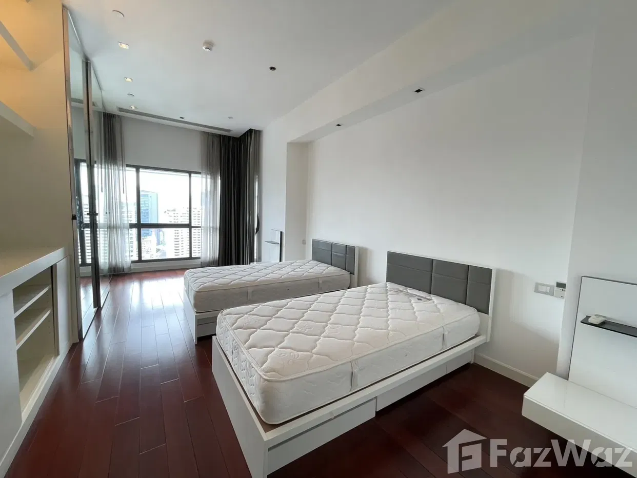 picture Le Raffine 39 – Luxury Duplex Condo for Sale Rare Item! - 13/20