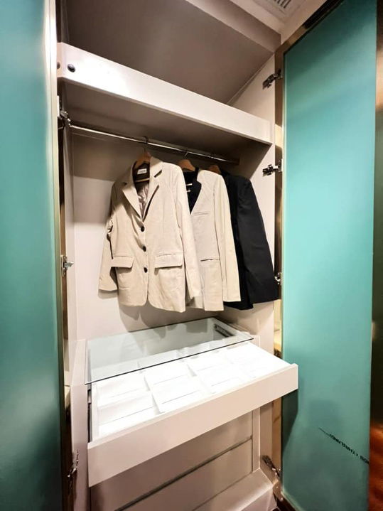 picture Wish Signature Midtown Siam 1【𝐒𝐄𝐋𝐋 & 𝐑𝐄𝐍𝐓】🔥Modern and cutting-edge, fully furnished. Immaculate in every detail.🔥  Contact Line ID: @hacondo - 4/9