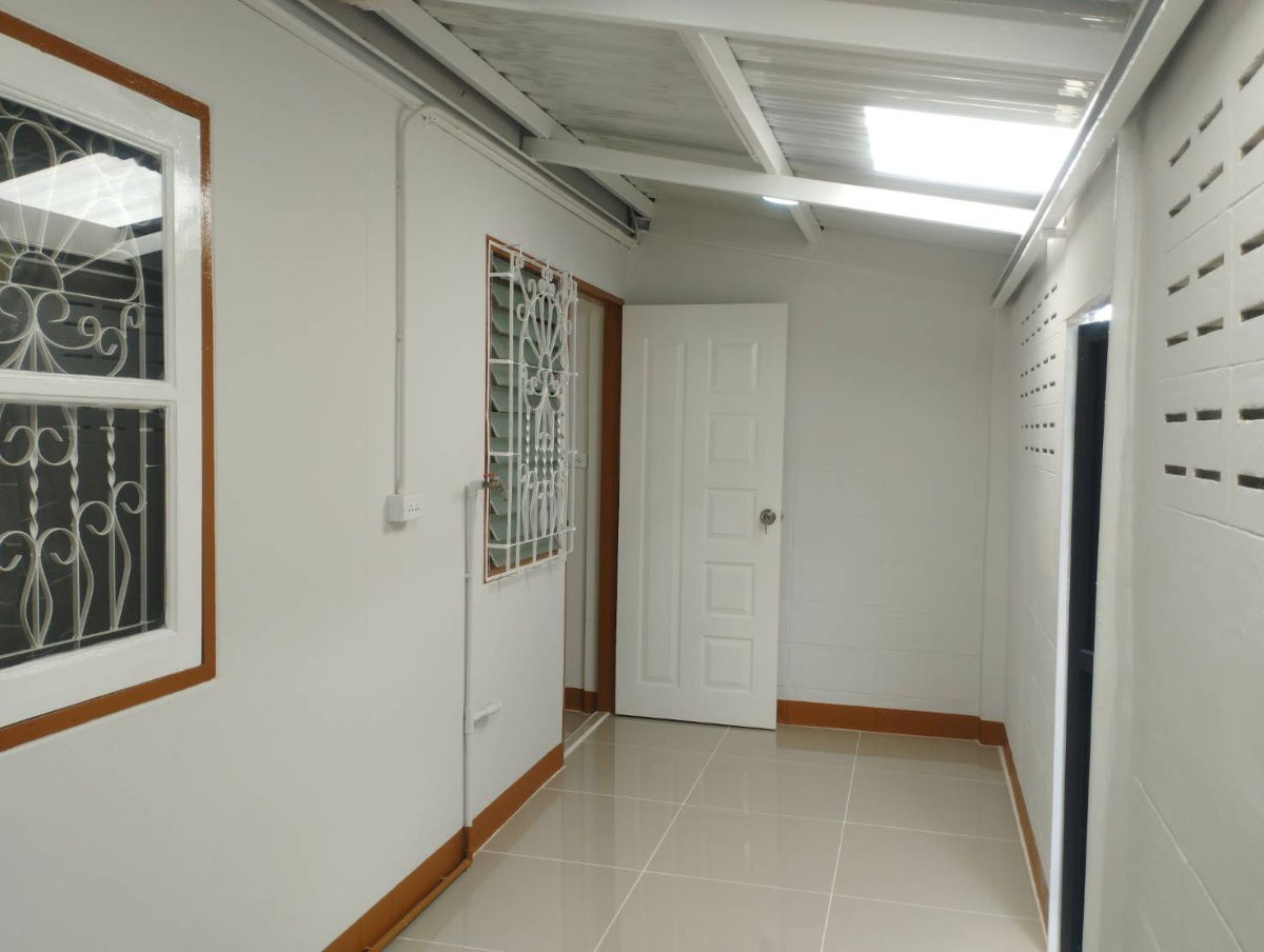 picture Town House near Lamphun Industrial Estate - 12/15