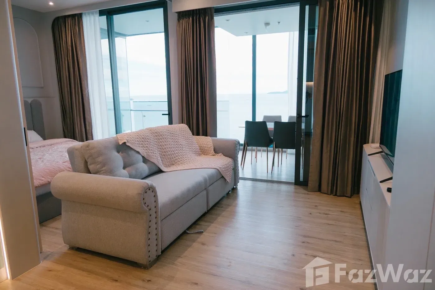 รูป Sea View Condo in Pattaya 1 BR 57sqm, Beachfront living 5597198 - รูปที่ 9/19