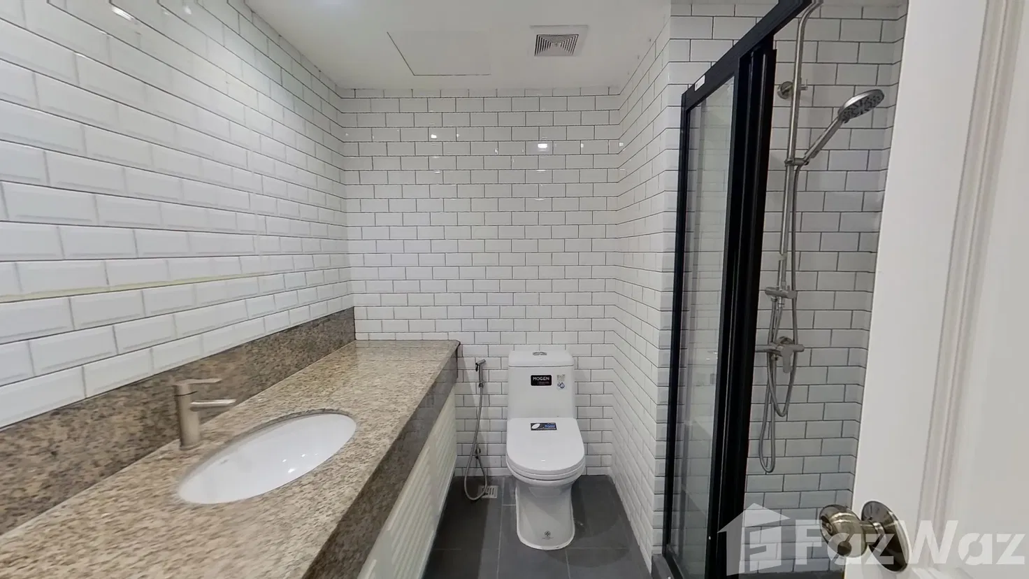 picture Newly Renovated Large Unit for Sale - 7/17
