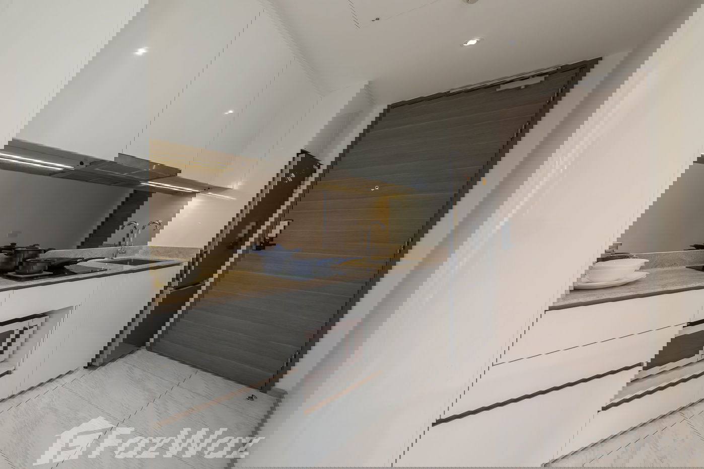 picture Bright 2 bd, 2 bathroom apartment close to metro. - 25/33