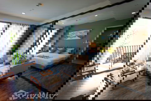 Ideal 1-Bedroom Condo Investment at The Deck Patong