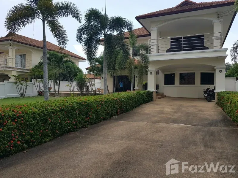 picture 4 Bedroom Villa for sale at Lakeside Court - 16/48
