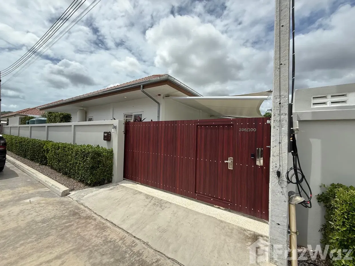 picture Spacious 3 bed 2 bath Home with Scenic Views and Privacy - 45/50