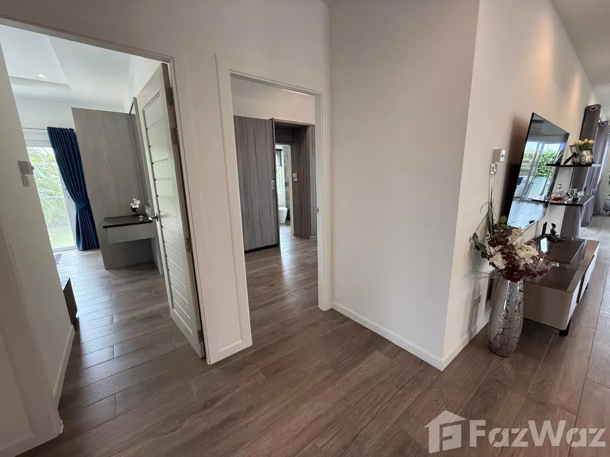 picture Spacious 3 bed 2 bath Home with Scenic Views and Privacy - 28/50