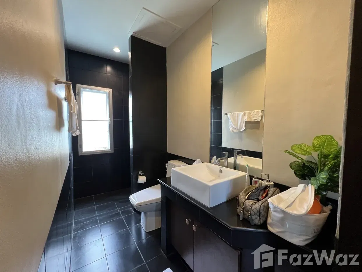 picture Renovated 4 Bedroom Lakefront Villa in Casa Sakoo - 20/24