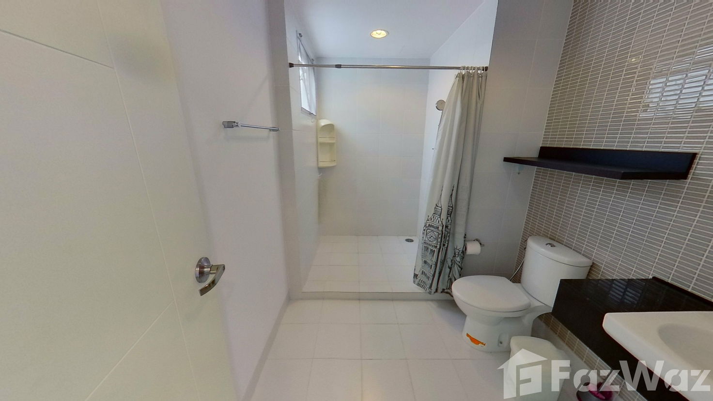 รูป Becah Front Condo Beautiful Beach 1057556 - รูปที่ 12/18