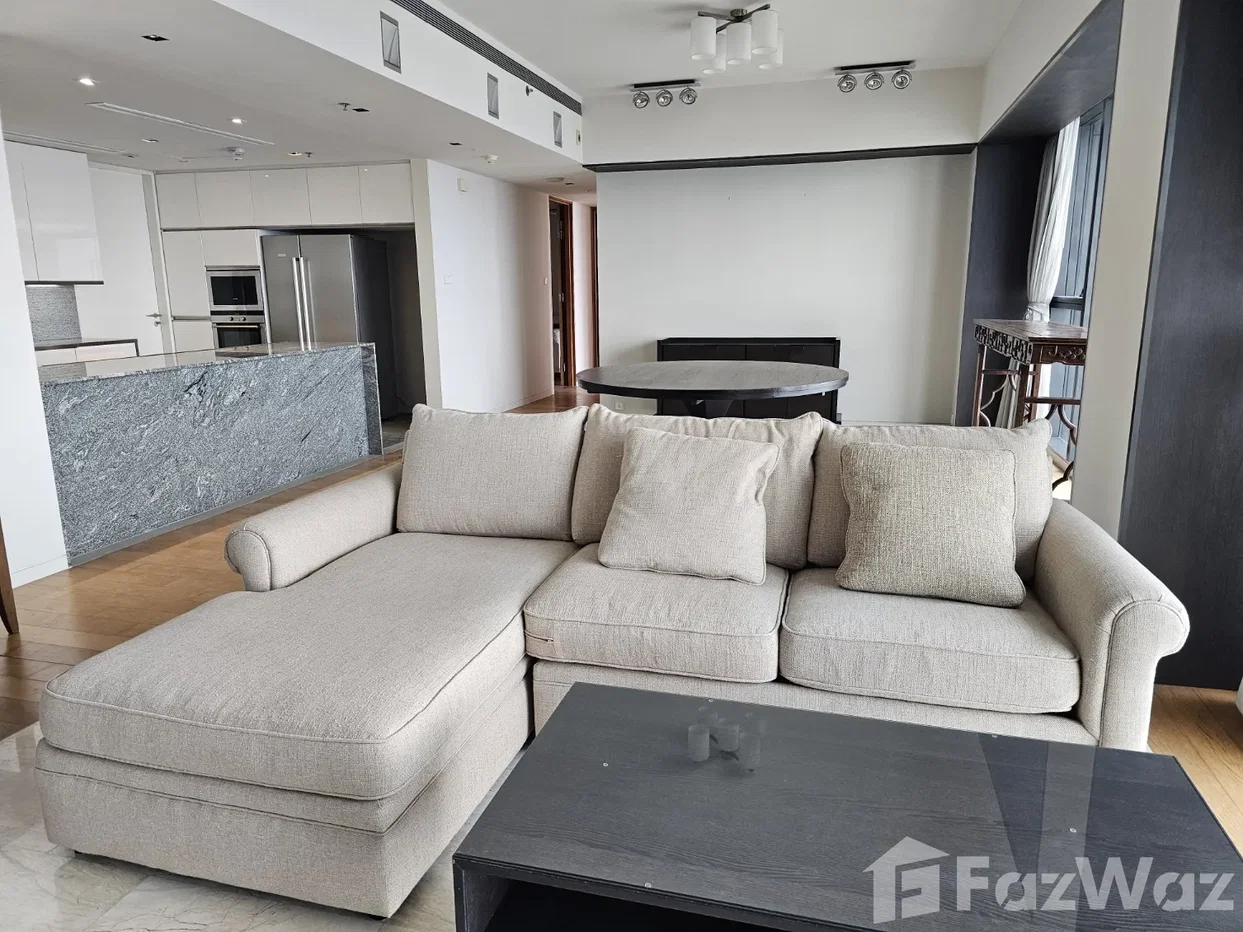 picture Highest 3 bedrooms unit, unblocked view 1372726 - 1/13