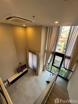 Cooper Siam Duplex | Prime Location near Chula & Siam