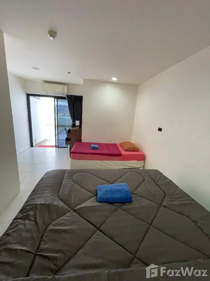 picture Oceanfront Luxury Patong Tower Condo For Sale - 22/51