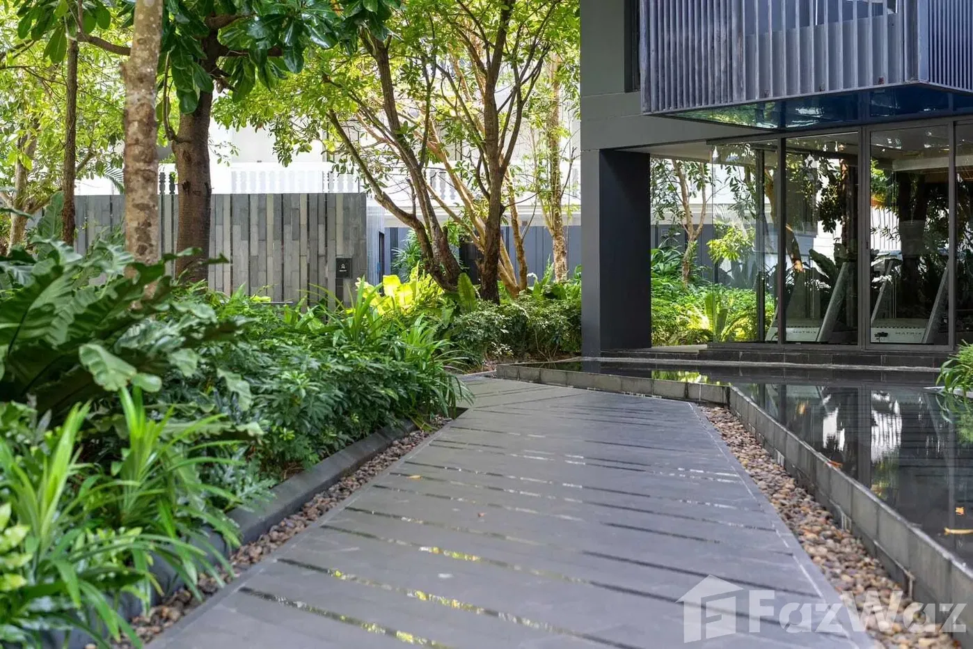 picture Foreign freehold1 bedroom condo for Sale at the Deck - 14/17