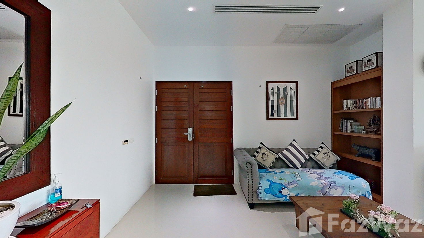 picture Stunning Sea View Pool Condo - 9/19