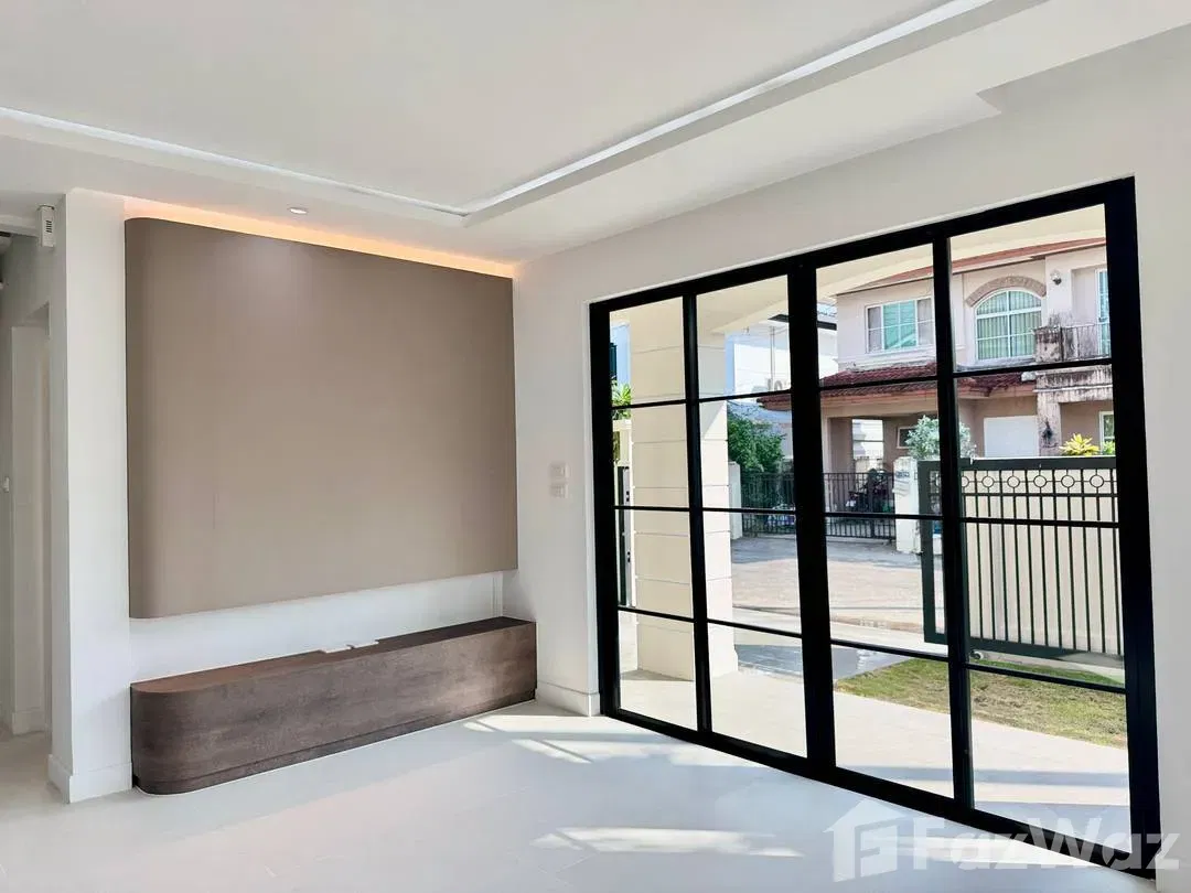 picture 4-Bedroom Corner House in Land and House, Chalong - 13/21