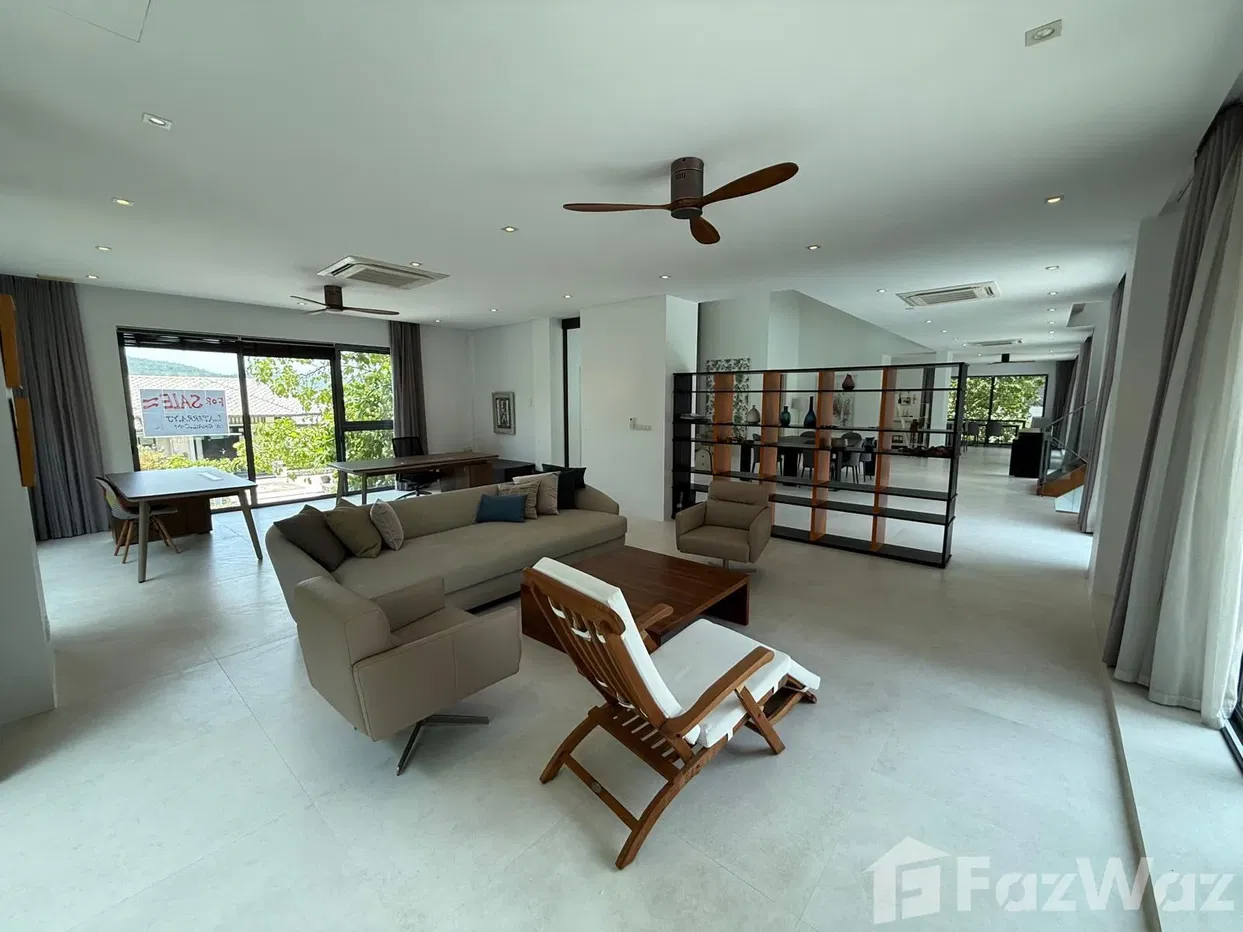 picture Exceptional 4-Storey Villa at Black Mountain Golf Resort - 31/83