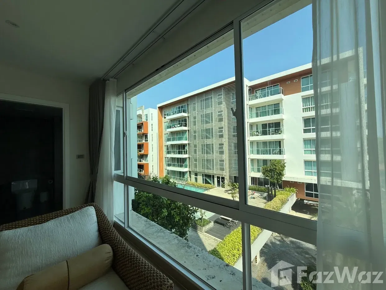picture Newly Renovate 3 bedroom Condo at The Breeze - 32/39