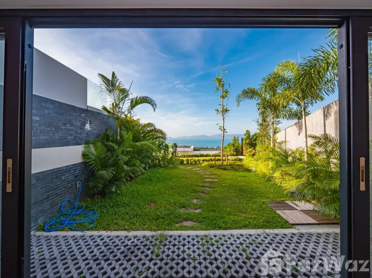 picture Modern 4 Bedroom Villa with Stunning Seaviews - 40/41