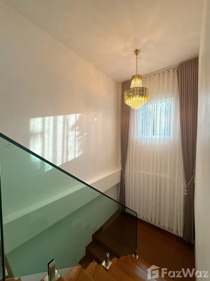 picture 𝐊𝐫𝐢𝐬𝐭𝐢𝐧𝐚 𝐕𝐢𝐥𝐥𝐚 𝐏𝐚𝐭𝐭𝐚𝐲𝐚 lake Side Court 3 5638497 - 7/29