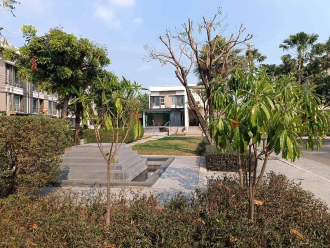 picture Baan Klang Muang Chokchai 4, price 30,900 baht/month. Interested parties, please contact 089-4282491, 084-6283752, or add us on Line @rghome4u - 3/20
