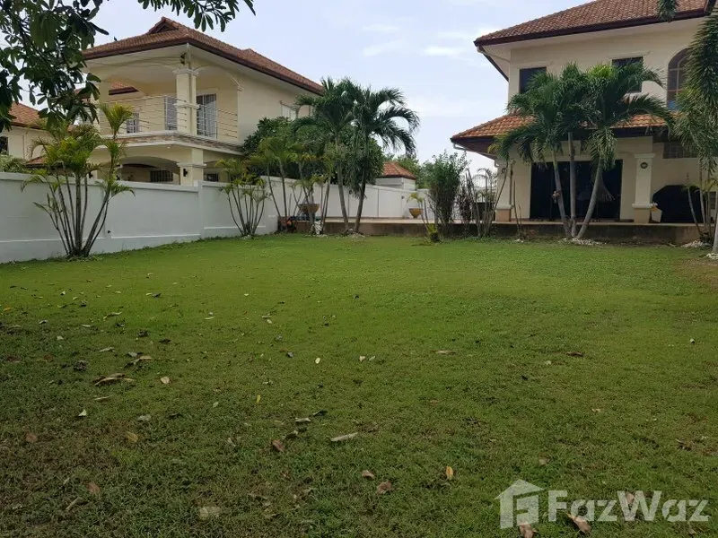 picture 4 Bedroom Villa for sale at Lakeside Court - 13/48