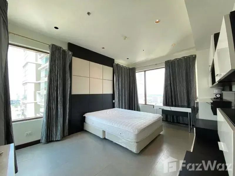 picture 2 Bedroom Condo for sale at The Emporio Place - 3/12