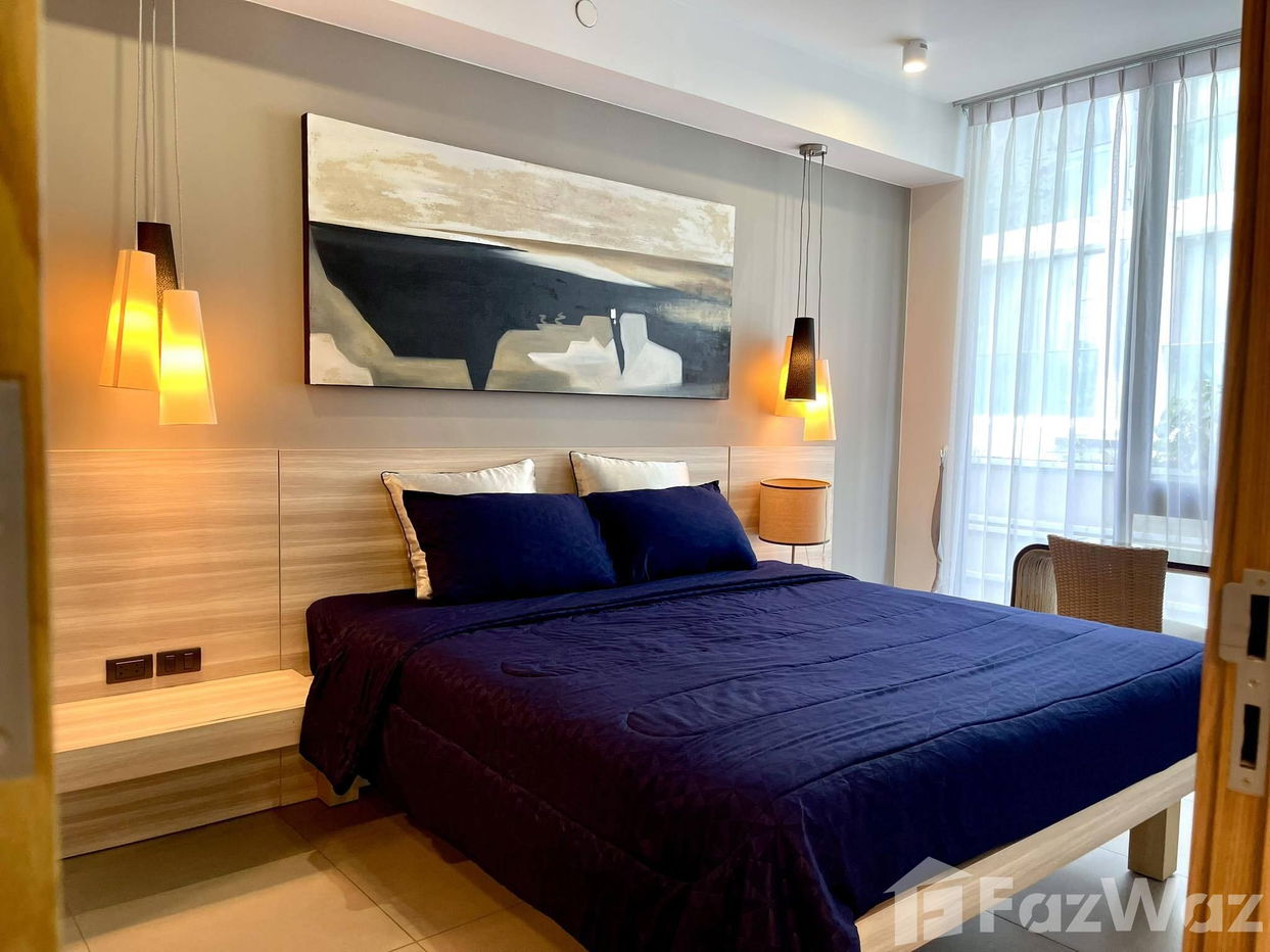 picture Oceanstone Laguna Bangtao beach and boat Avenue. - 2/5